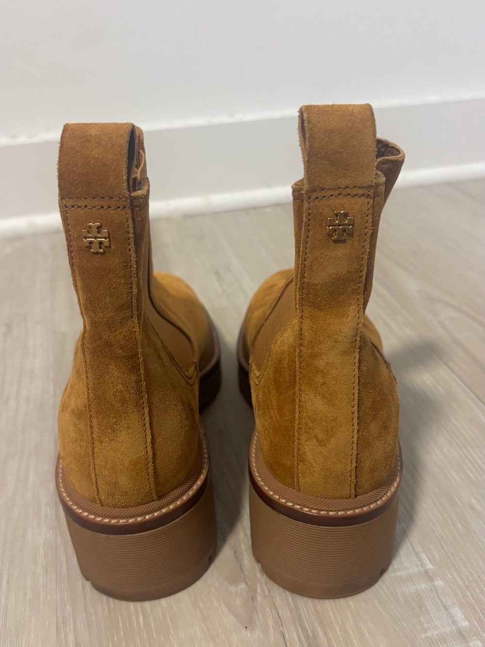 Like New Tory Burch Women’s Chelsea Suede Ankle Boots - Picture 2 of 3